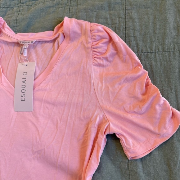NWT ESQUALO | women's small Soft Peach V-Neck short sleeves shirt - Picture 4 of 6